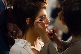 working make up artist