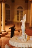 body woman Statue