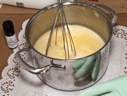 cooking quality cosmetics in the pan