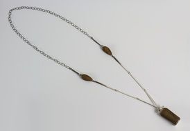 glamour necklace