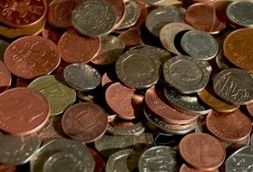 many different coins
