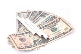 Smoking and money