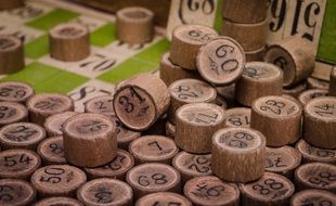 Wooden bingo figures