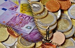 cash in the form of coins and banknotes