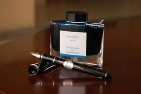 fountain pen with ink