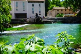 view of the river in fontaine de vaucluse