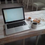 MacBook Pro and breakfast