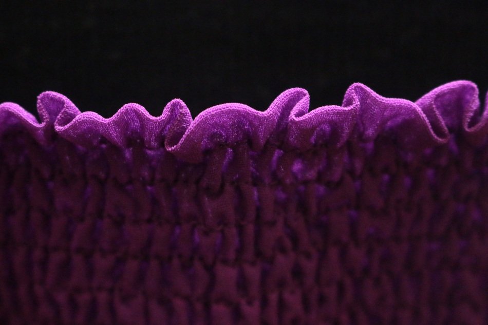 Ruffle Elastic Illuminated drawing