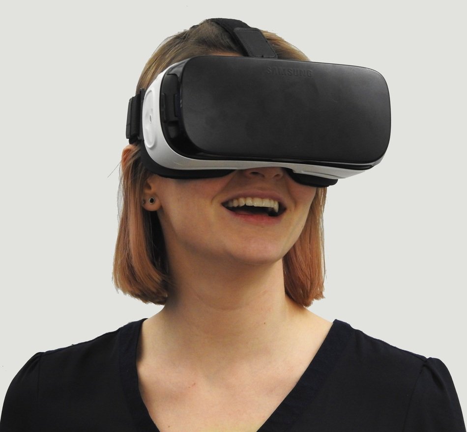 woman in virtual headset