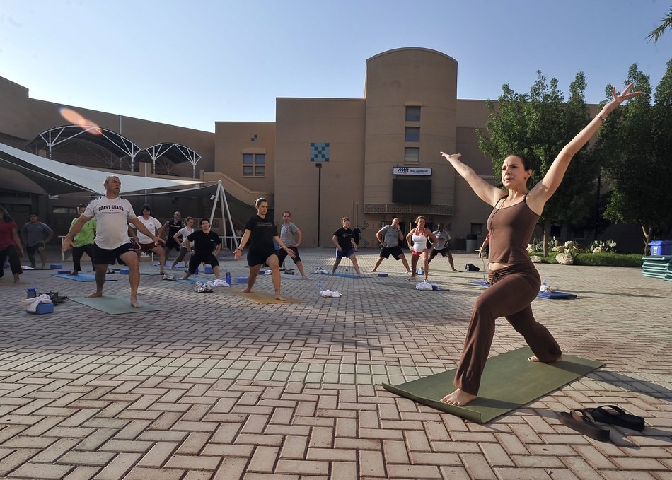 yoga classes outdoors