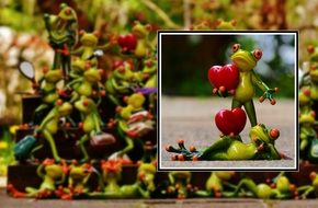 decorative ceramic frogs