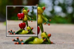 ceramic frogs in love