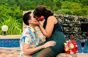 kissing wedding couple in Santo Domingo