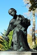 Bronze statue on tomb
