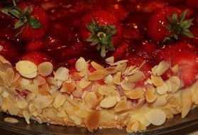 almonds Strawberry Pie