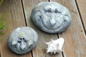 Stones Laugh Decoration