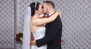 kiss of a newlyweds