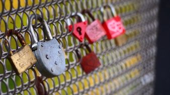 Castle Heart padlock Symbol