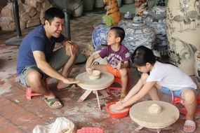 children make ceramic dishes