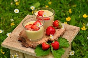 strawberries with vanilla dessert