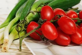 tomatoes and onions vegetables