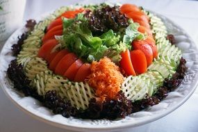 salad with zucchini and tomatoes