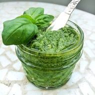 Organic pesto sauce