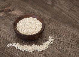 dainty Sesame Seeds