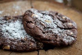 dainty Chocolate Cookies