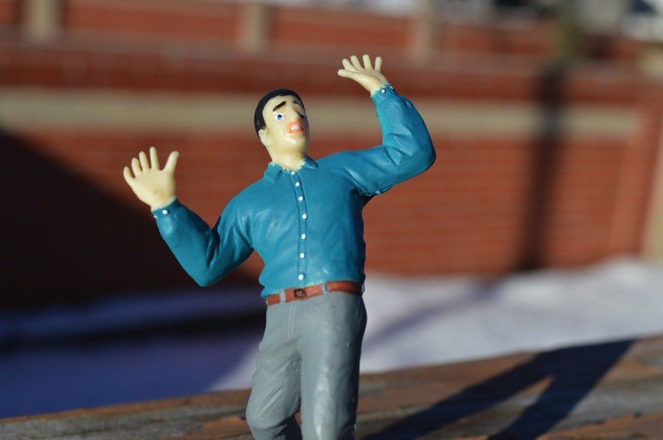 Picture of statuette of Frightened man
