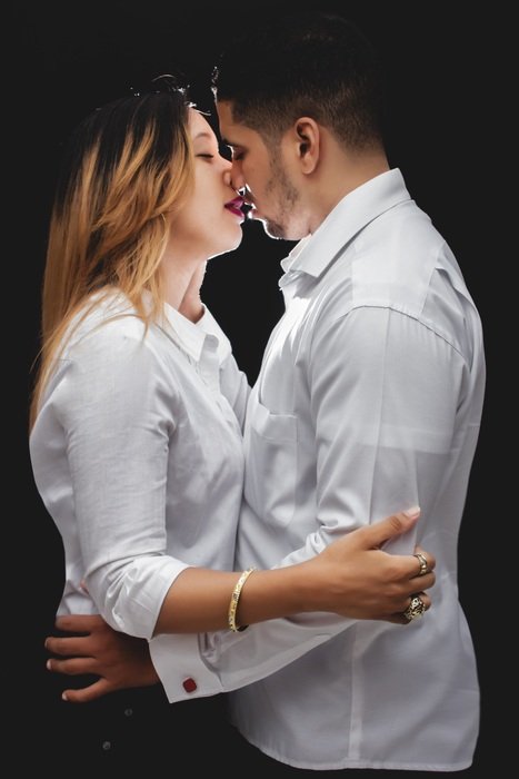 marrieds romantic Kiss Studio