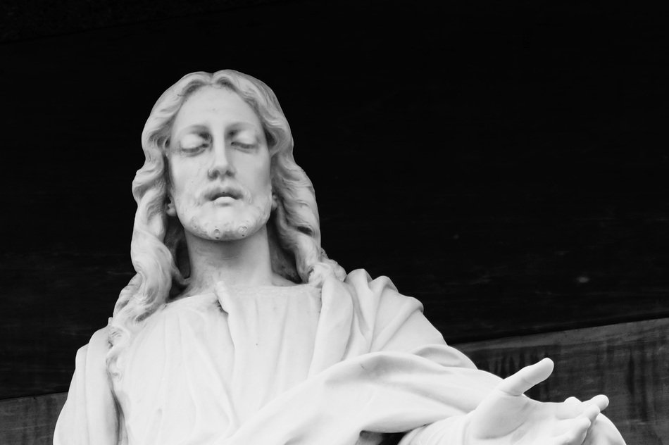 statue of Jesus El Salvador