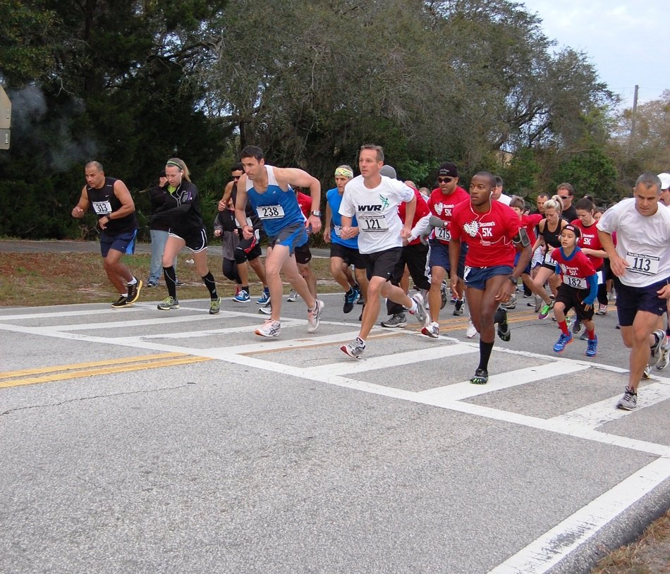 people running on the highway