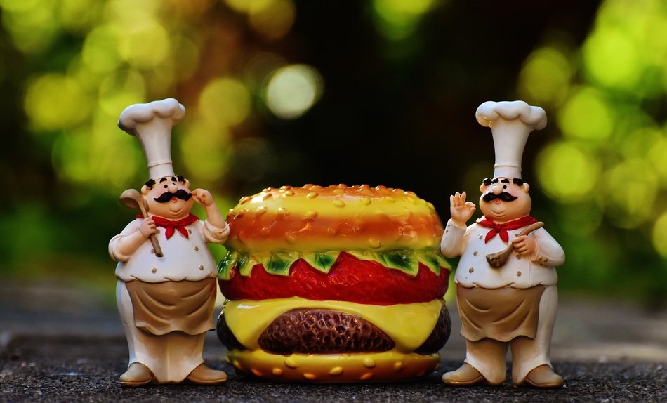 chefs figures near the burger