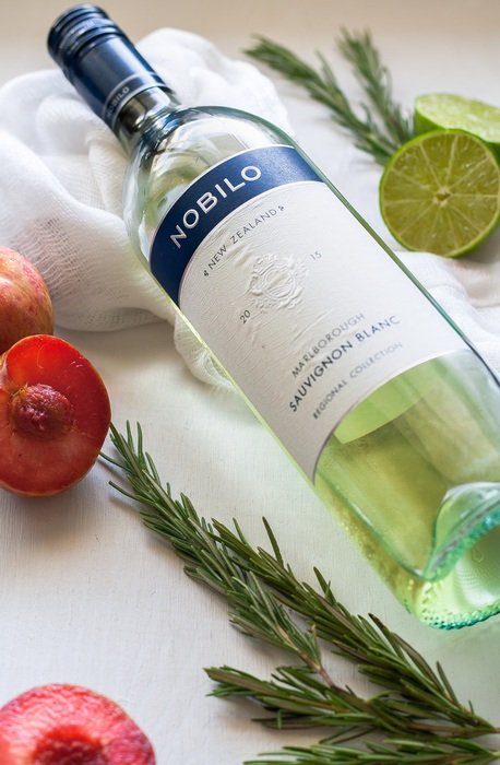 Nobilo White Wine Bottle for fruit