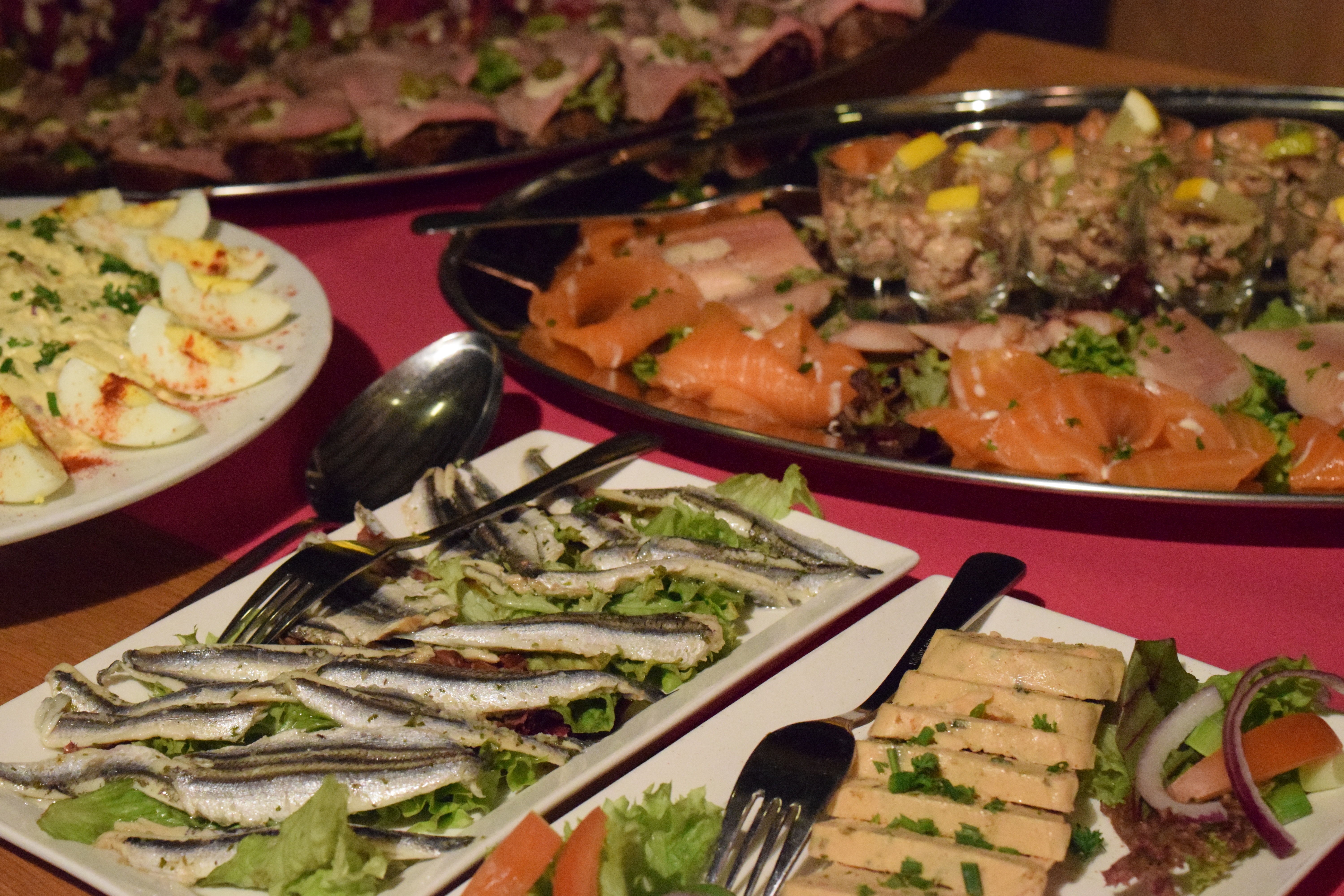 Блюда из рыбы на шведский стол