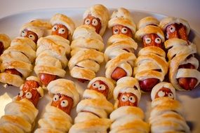 sausage pies like mummies