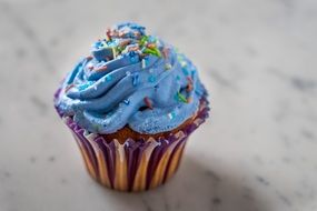 blue cream cupcake