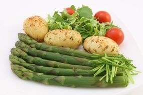 green asparagus and other vegetables