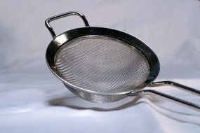 metal strainer for the kitchen