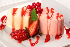 panna cotta with berries