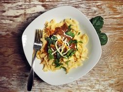 pasta with spinach and cheese