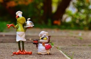 funny figurine of a cook frog
