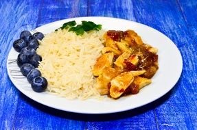 chicken breast with rice and blackberries