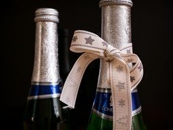 Piccolo champagne with gold ribbon