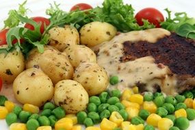 Appetite Barbeque Beef with potatoes, green peas and tomatoes