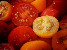 sliced cherry tomatoes