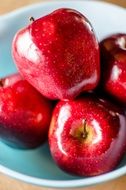 red glossy apples