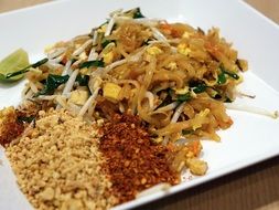 noodles with seafood this is a Thai dish
