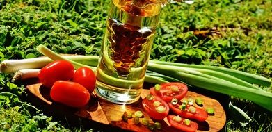 tomatoes with spring onion and vinegar